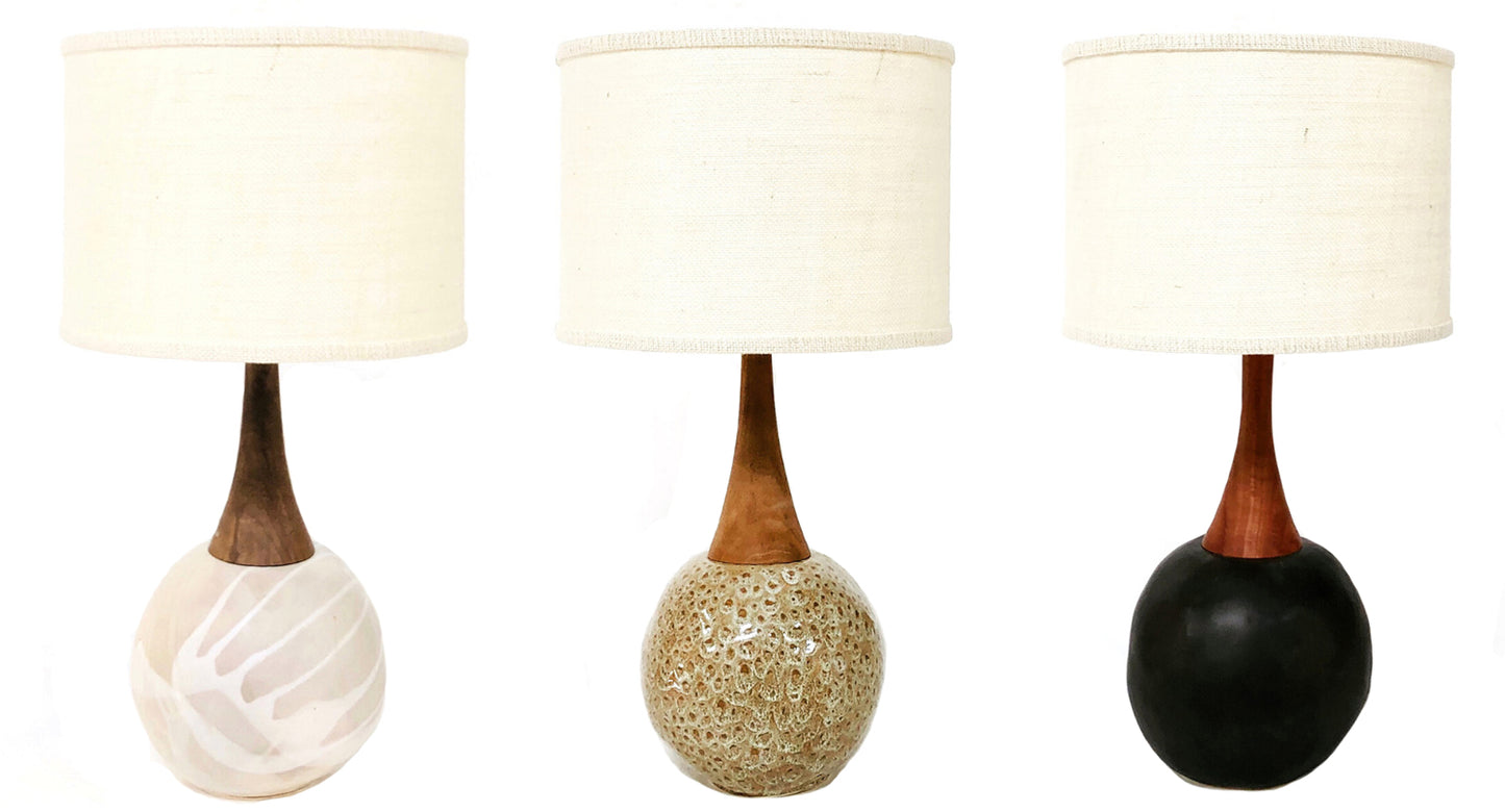 Wood Neck Sphere Lamp