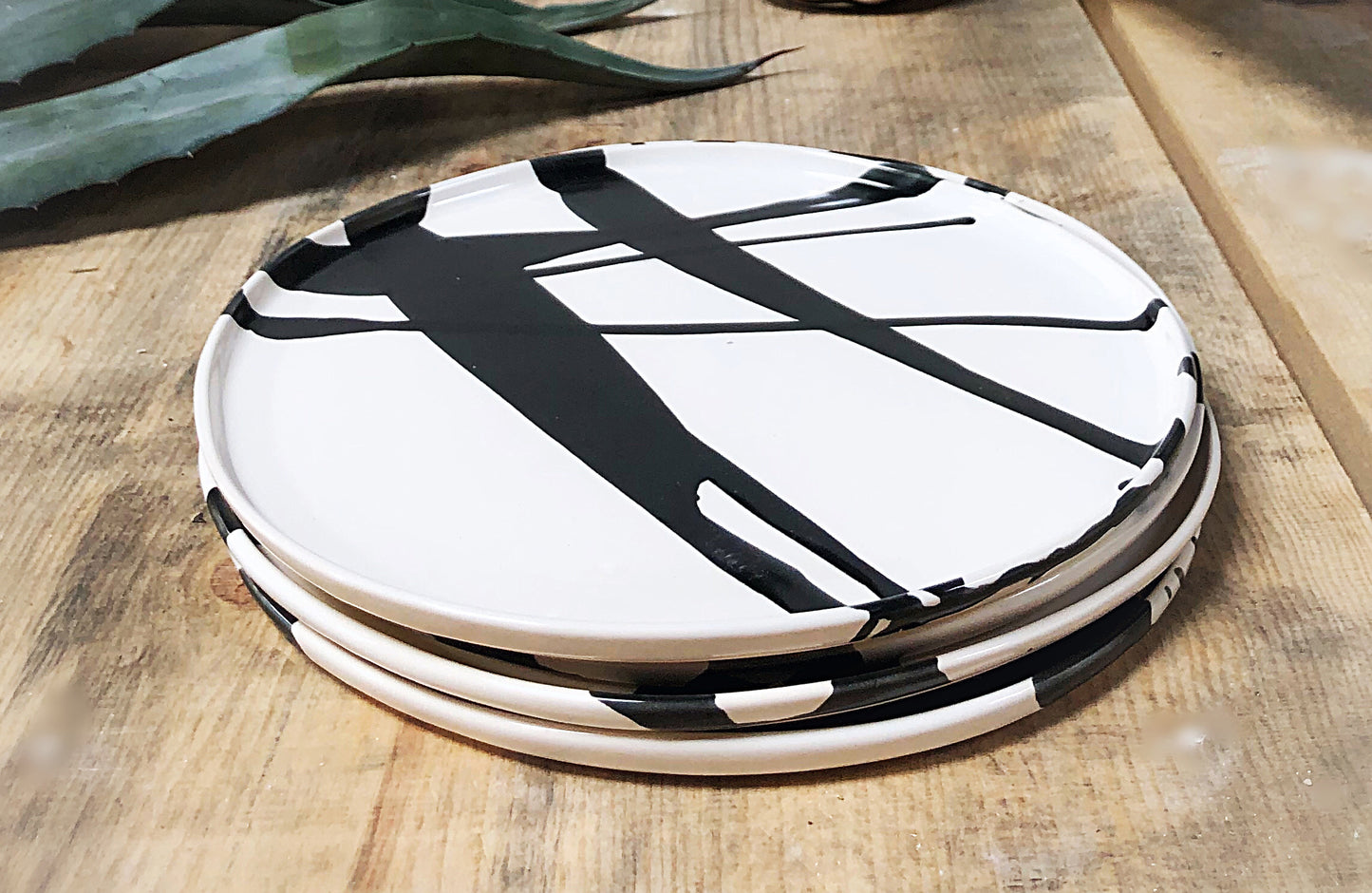 Gloss Black Abstract Stripe